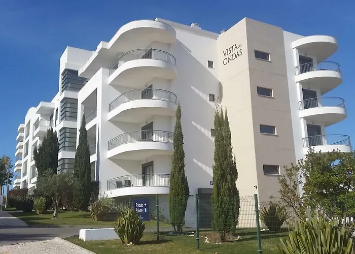 Vista Ondas Olhos De Agua Apartment *